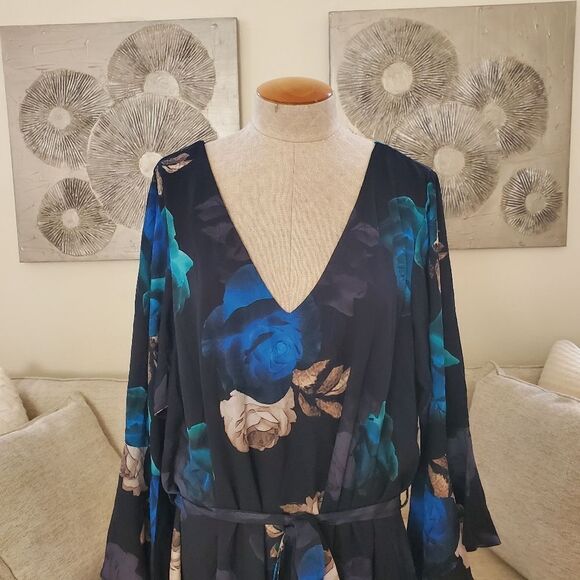 CITY CHIC | Bell Sleeve Tie-Waist Flora Shift Dress -[size 20, Black/Green/Blue] - Picture 4 of 13